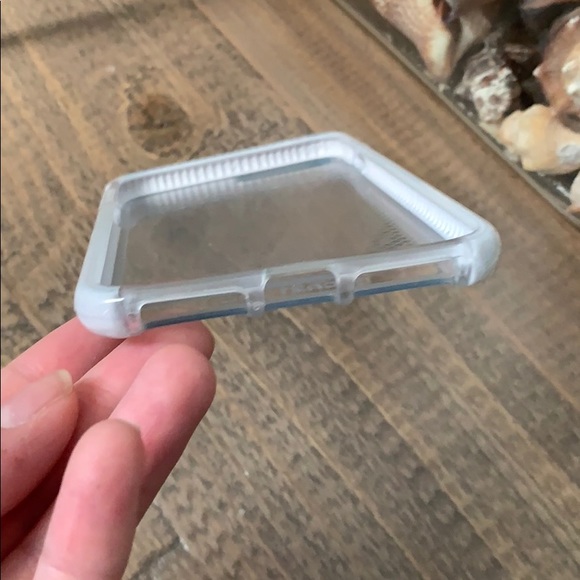 Like New iPhone 7/8 Plus Tech21 Case - Picture 3 of 7